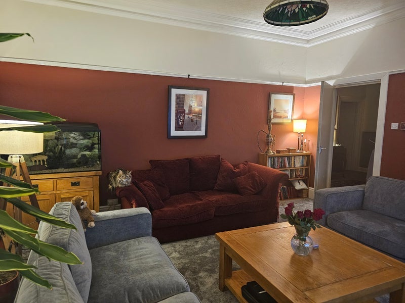Room Thornsett Road in Sheffield