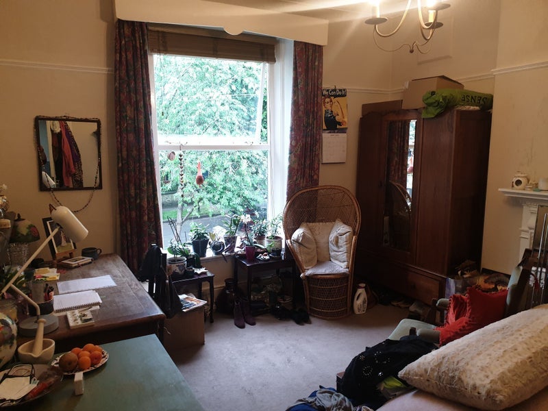 Room Thornsett Road in Sheffield