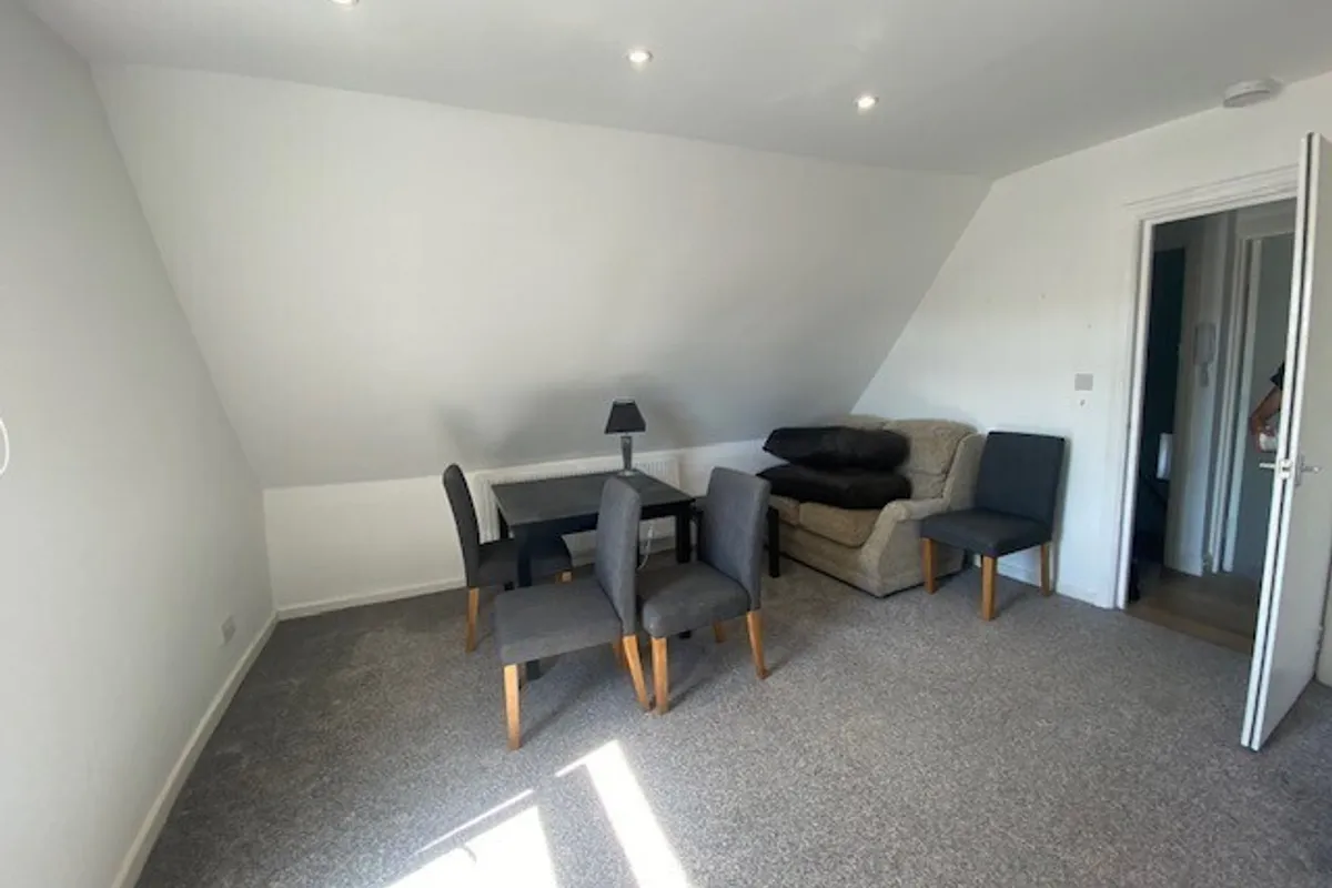 Flat Northcote Lane in Cardiff