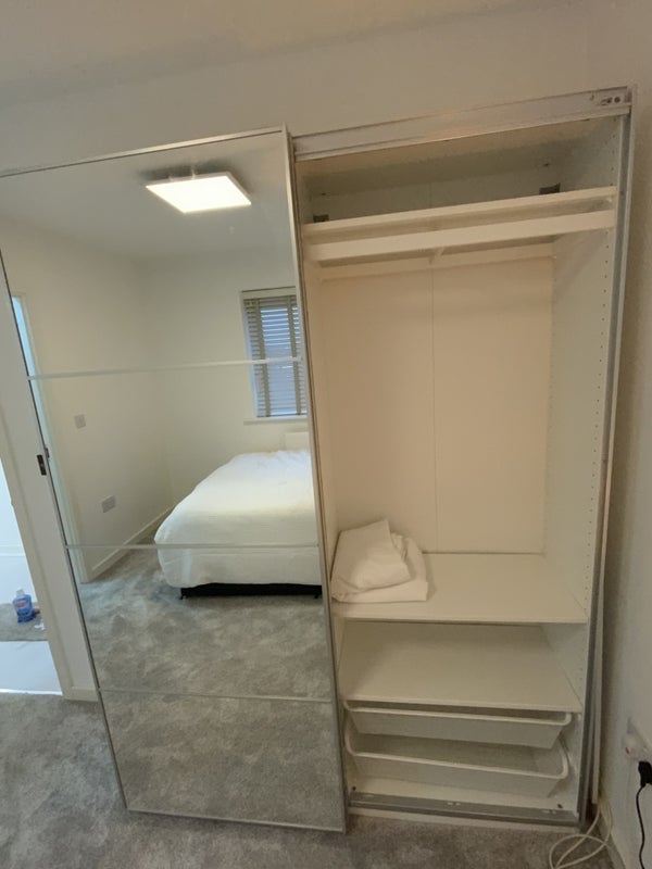 Room Owens Road in Coventry