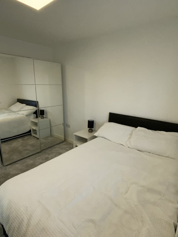 Room Owens Road in Coventry