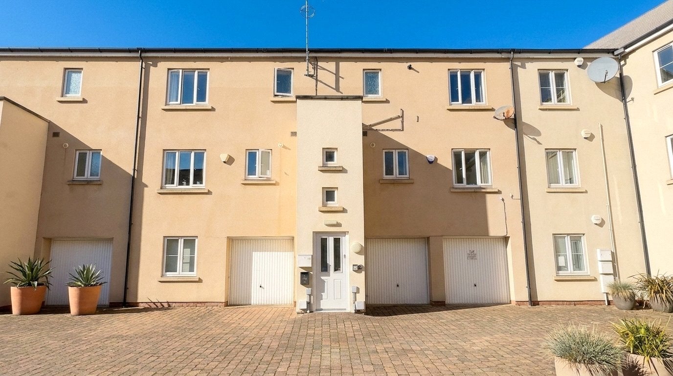 Flat Jekyll Close in Bristol