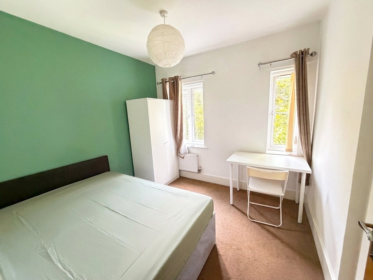 Flat Jekyll Close in Bristol
