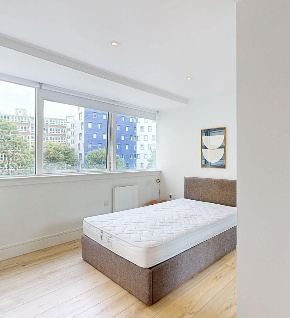 Flat Humphry Repton Lane in Greater London