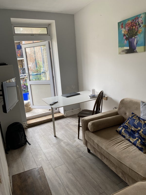 Room Ellen Street in Greater London