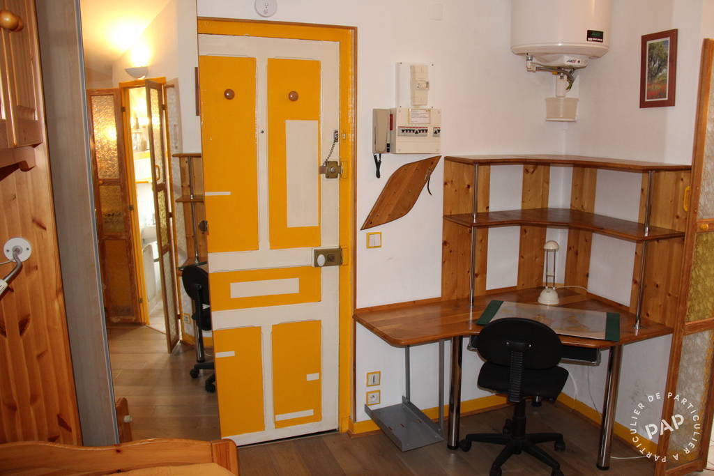 Room Rue des Saints-Pères in Melun