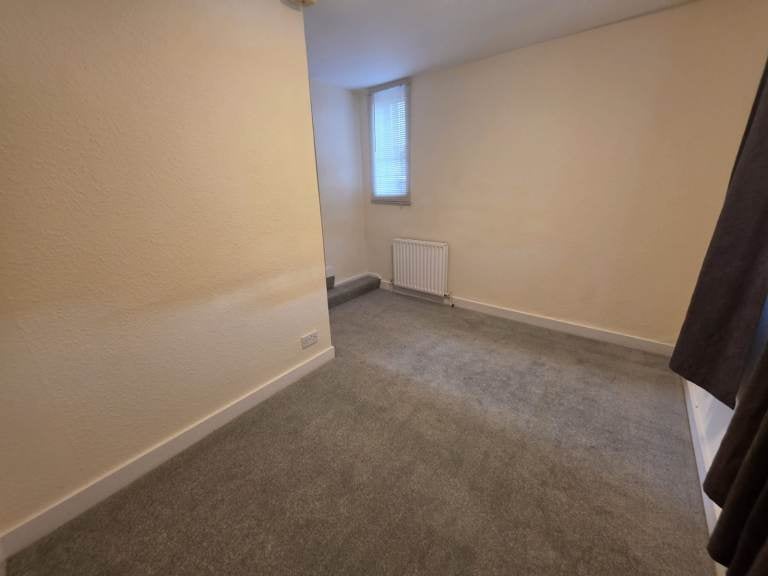 Flat Birkbeck Road in Greater London