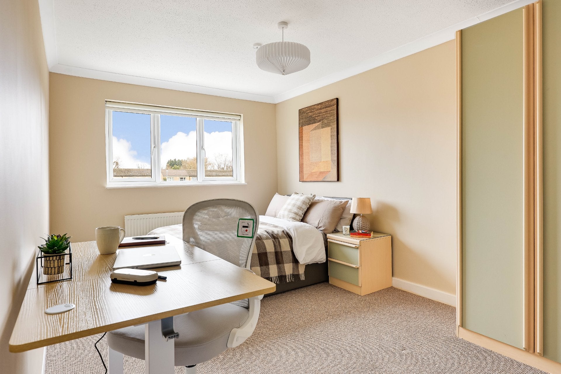 Room Neville Road in Cambridge