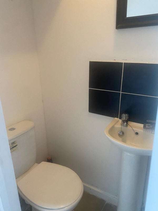 Room Parlaunt Road in Slough