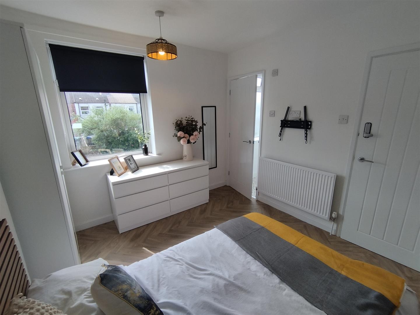 Room Priestsic Road in Ashfield