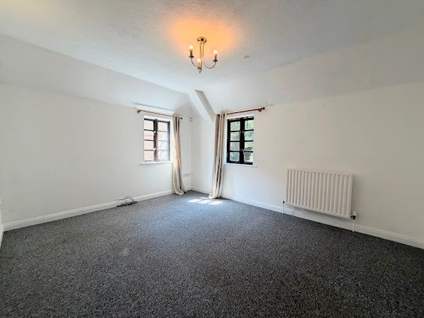 Flat Knyveton Road in Bournemouth