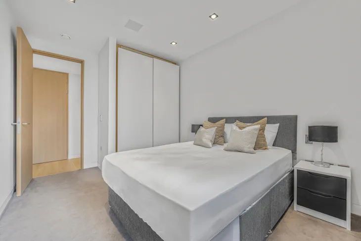 Flat Fair Street in Greater London