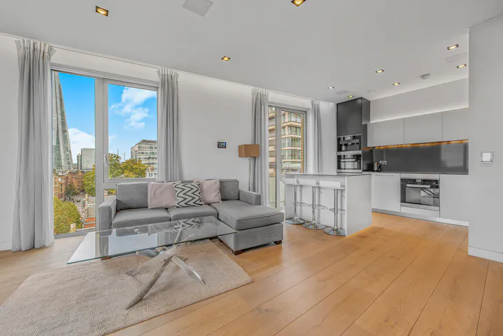 Flat Fair Street in Greater London