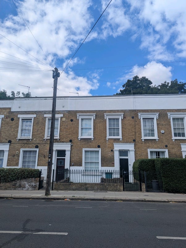 Room Harmood Street in Greater London