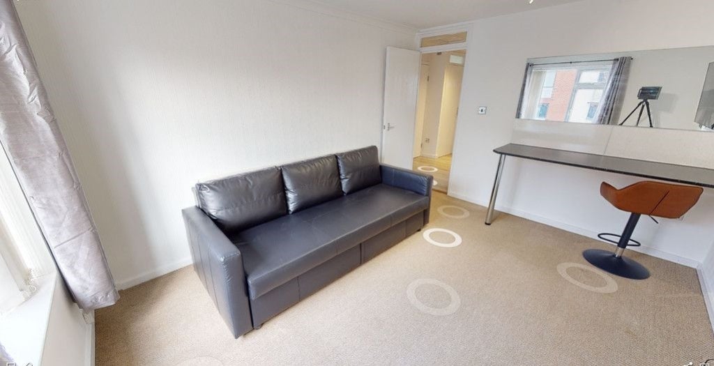 Flat Dryden Street in Nottingham