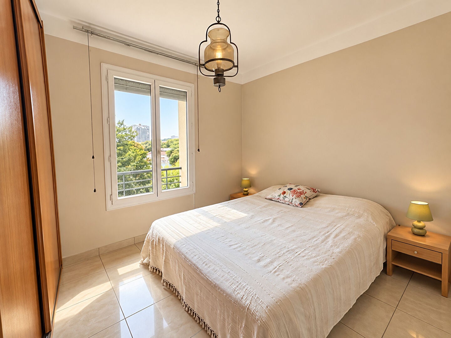 Flat Avenue de Mazargues in Marseille