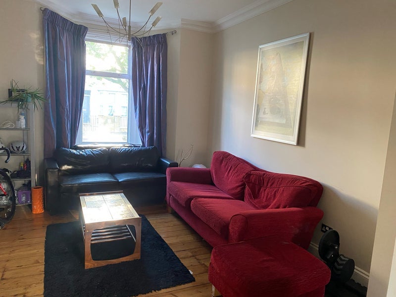 Room Geere Road in Greater London