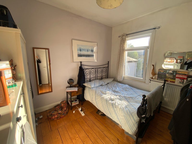 Room Geere Road in Greater London