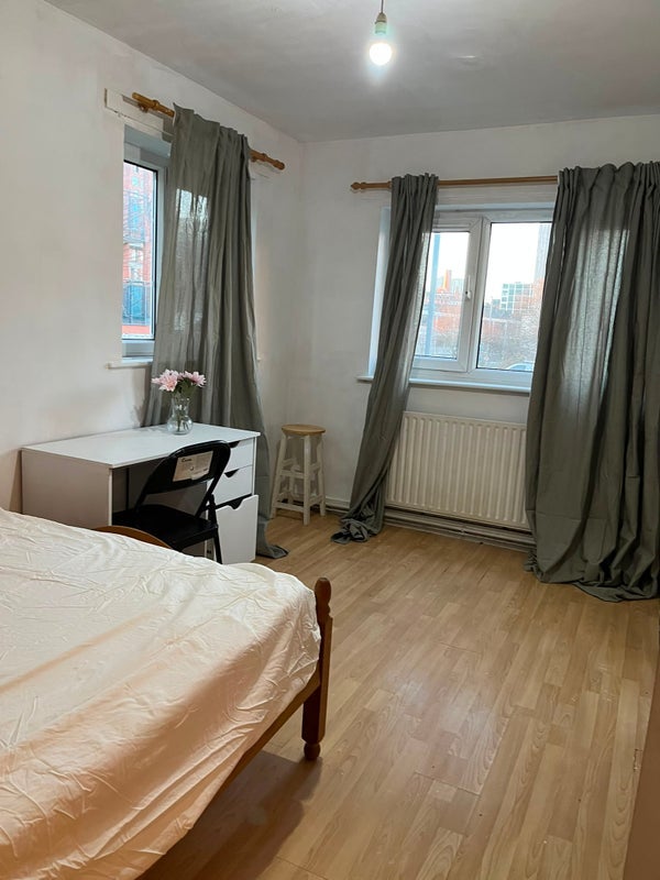 Room Mancroft Walk in Manchester