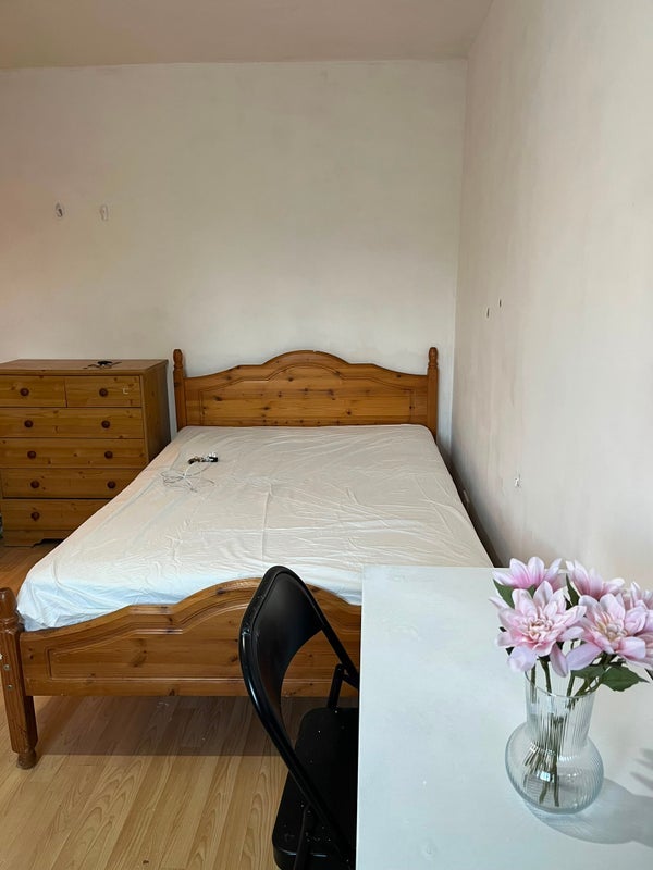 Room Mancroft Walk in Manchester