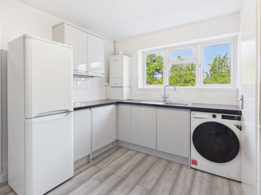 Flat Marsham Way in Gerrards Cross