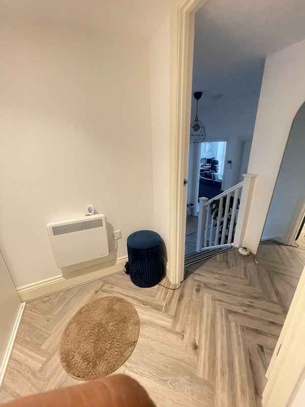 Room Crocketts Lane in Sandwell