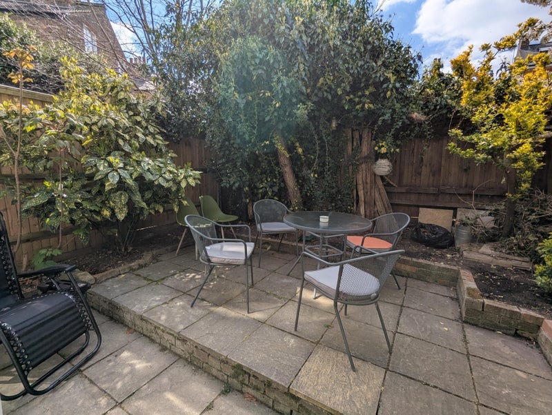 Room Leander Road in Greater London