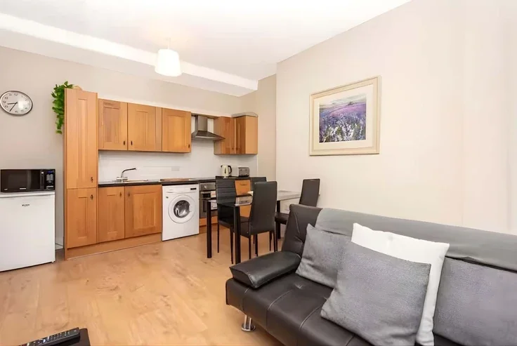 Flat Balcarres Street in City of Edinburgh
