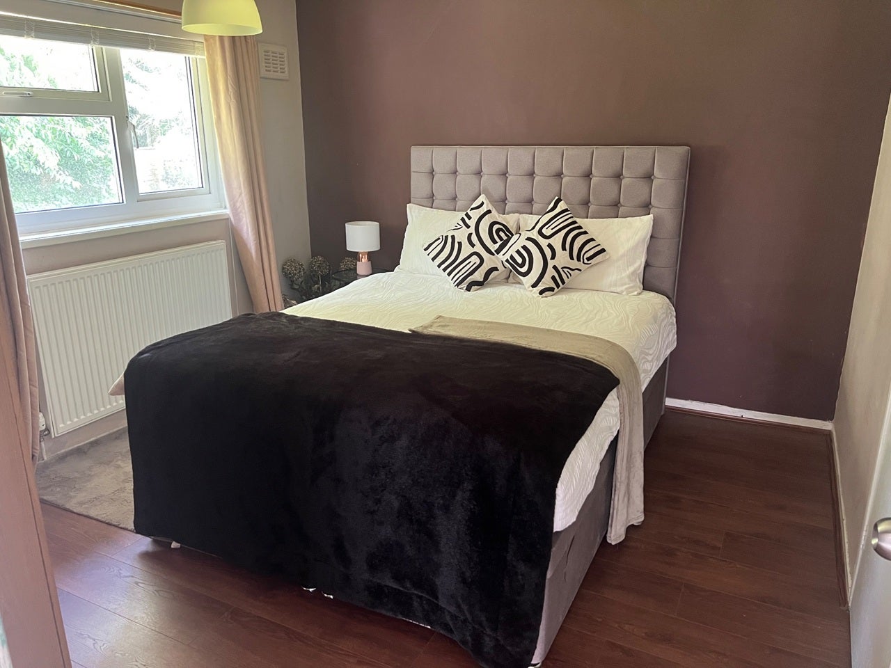 Room Stanhope Road in Salford