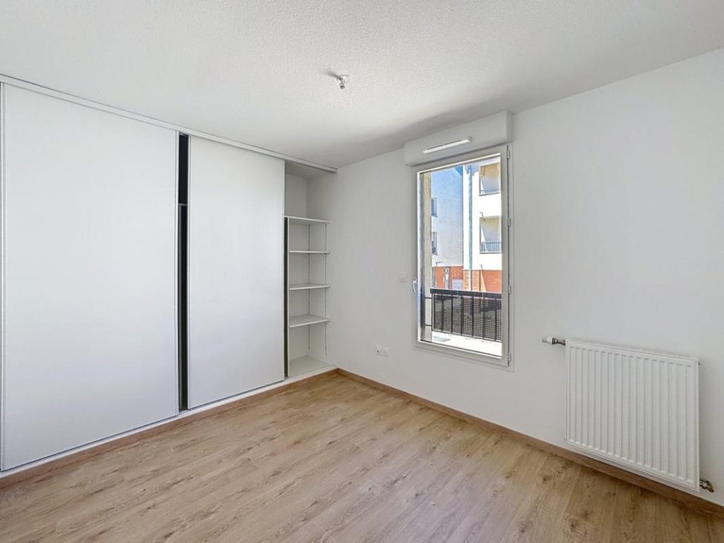 Appartement Avenue Pierre et Marie Curie à Eaunes