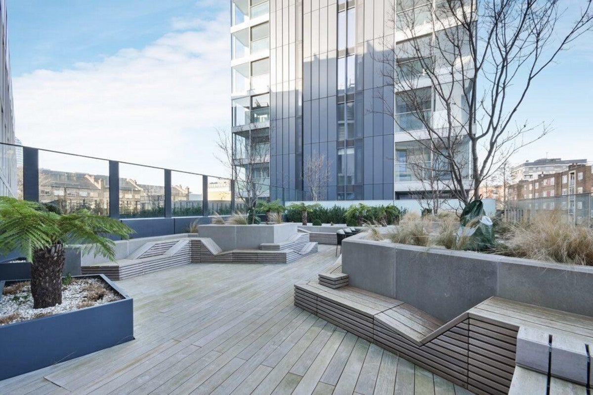Flat Jasper Walk in Greater London