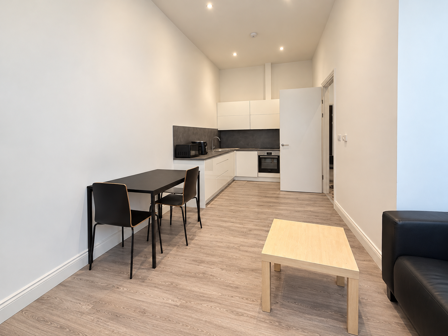 Flat Winchester Street in Whitchurch