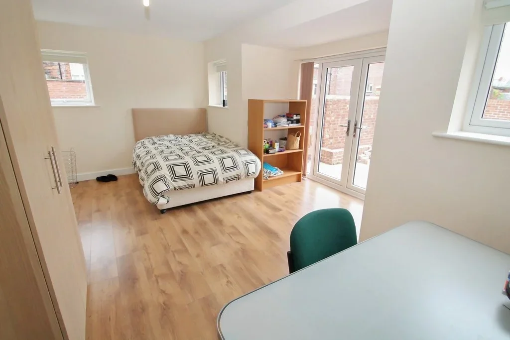 Room Hanover Square in Leeds