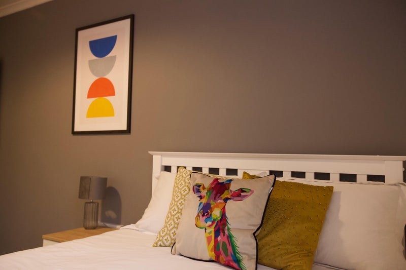 Flat Crowndale Road in Greater London
