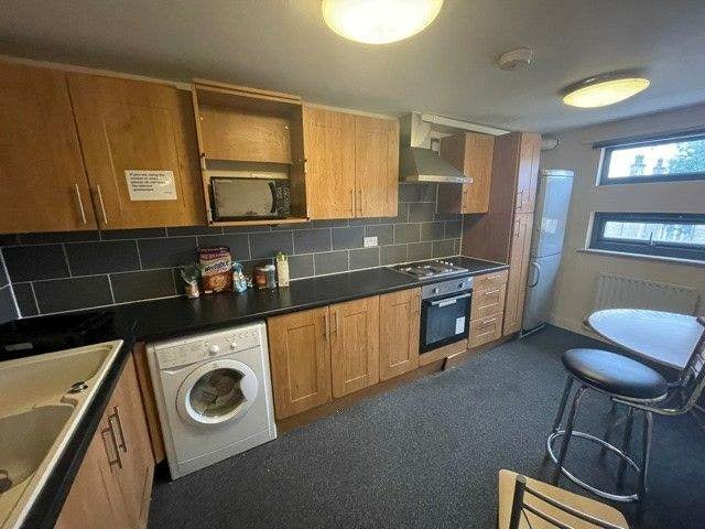 Room Claremont in Bradford