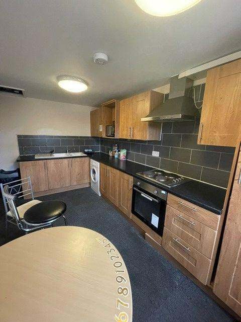 Room Claremont in Bradford
