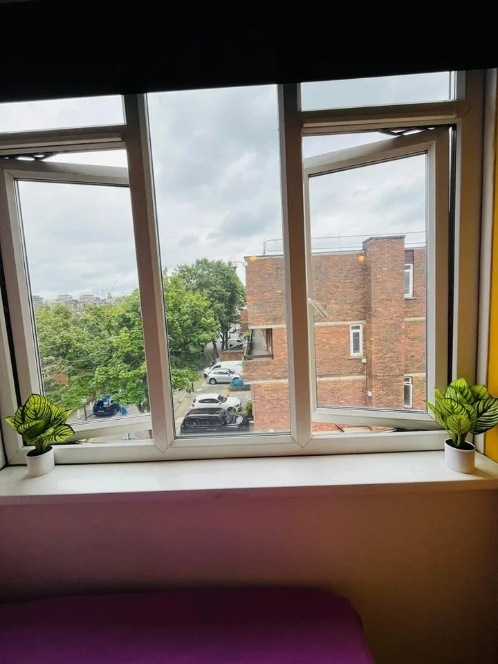 Room Stewarts Road in Greater London