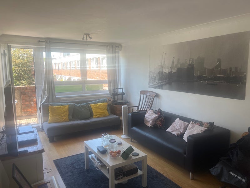 Room Carnoustie Drive in Greater London