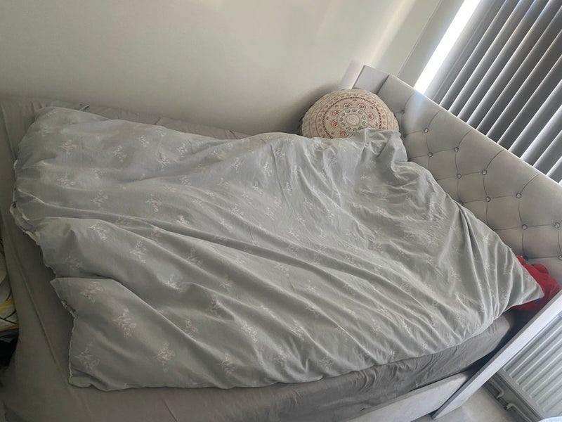 Room Whitefriars Avenue in Greater London