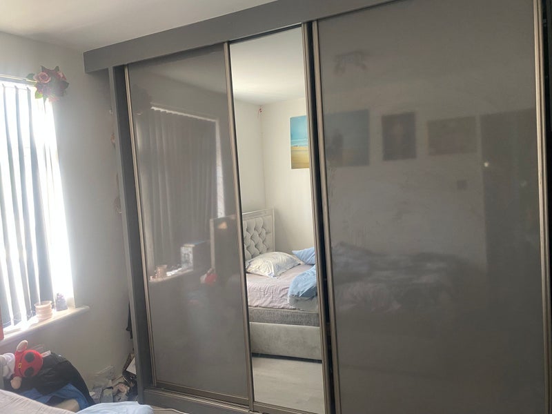 Room Whitefriars Avenue in Greater London
