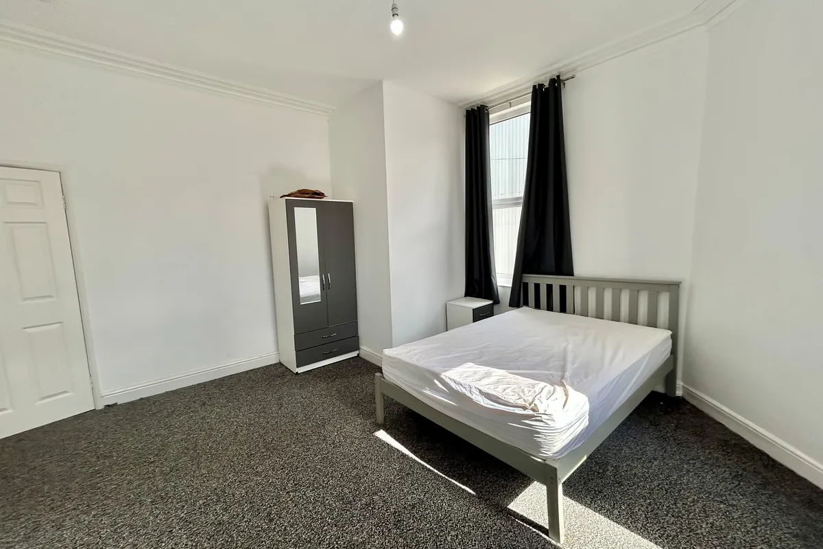 Flat Hartley Road in Nottingham