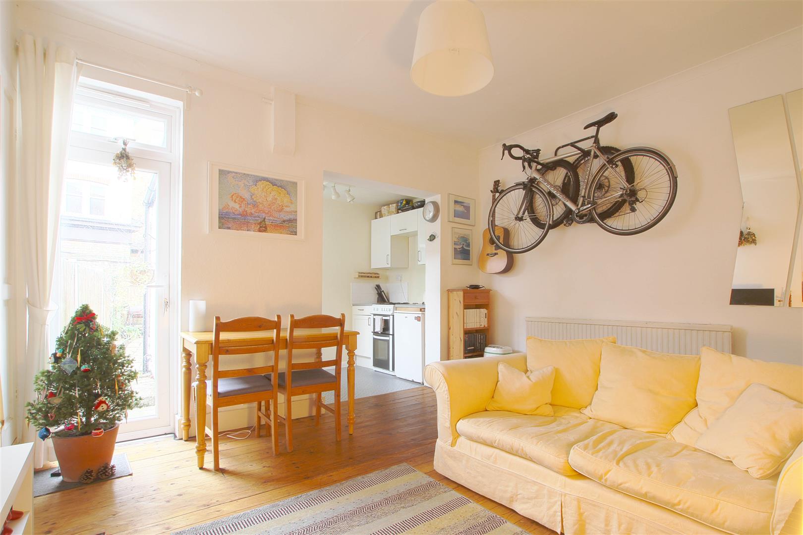 Flat Chesham Terrace in Greater London