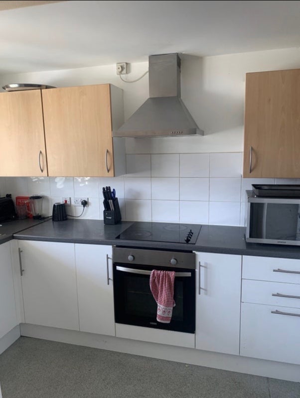 Room Wheatfield Way in Chelmsford