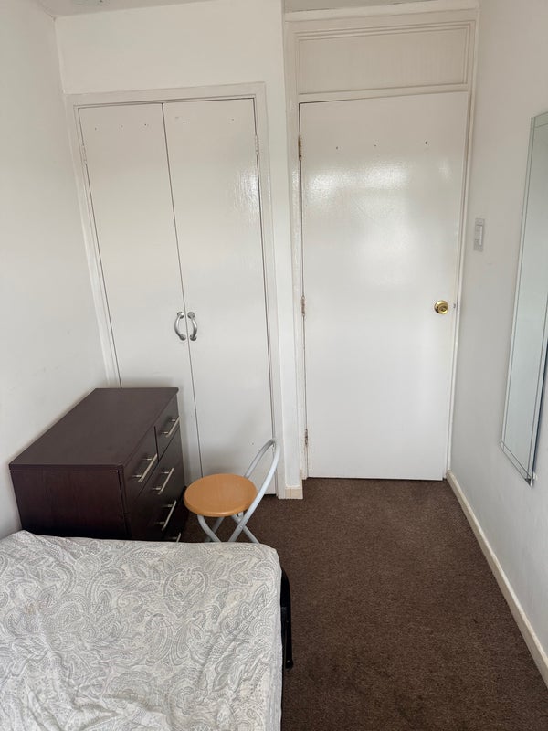 Room Wheatfield Way in Chelmsford