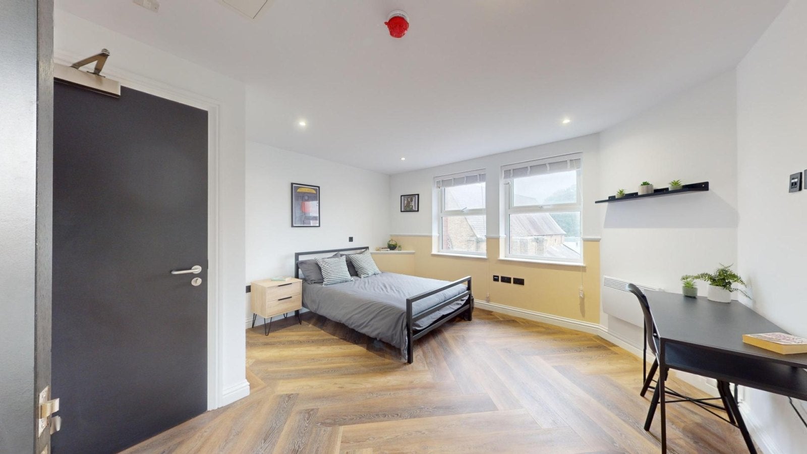 Room Thurloe Street in Manchester