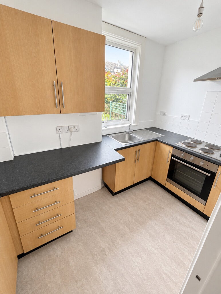 Flat Goldstone Road in Portslade by Sea