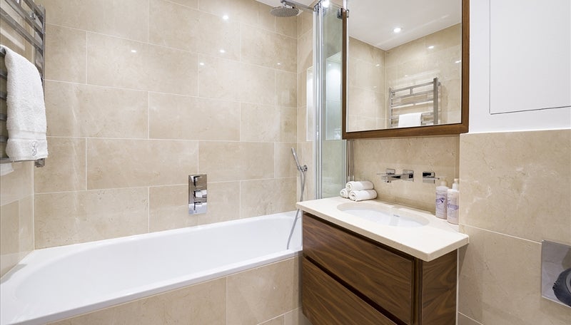Flat Kensington Gardens Square in City of Westminster