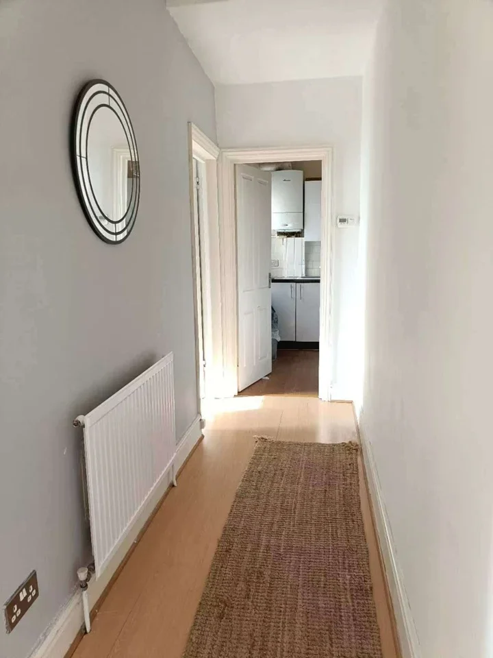 Room Clare Road in Bristol