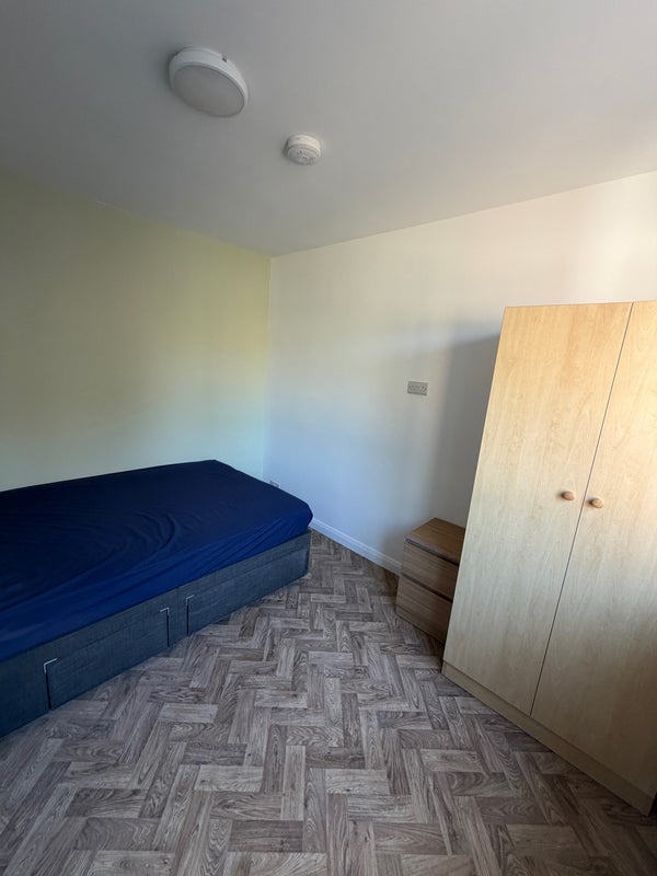 Room Shelley Road in Chelmsford