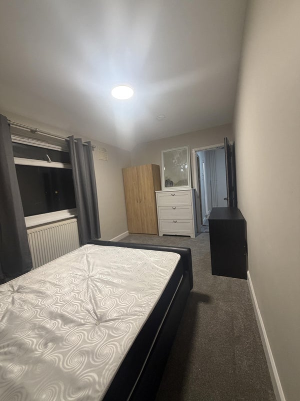 Room Shelley Road in Chelmsford